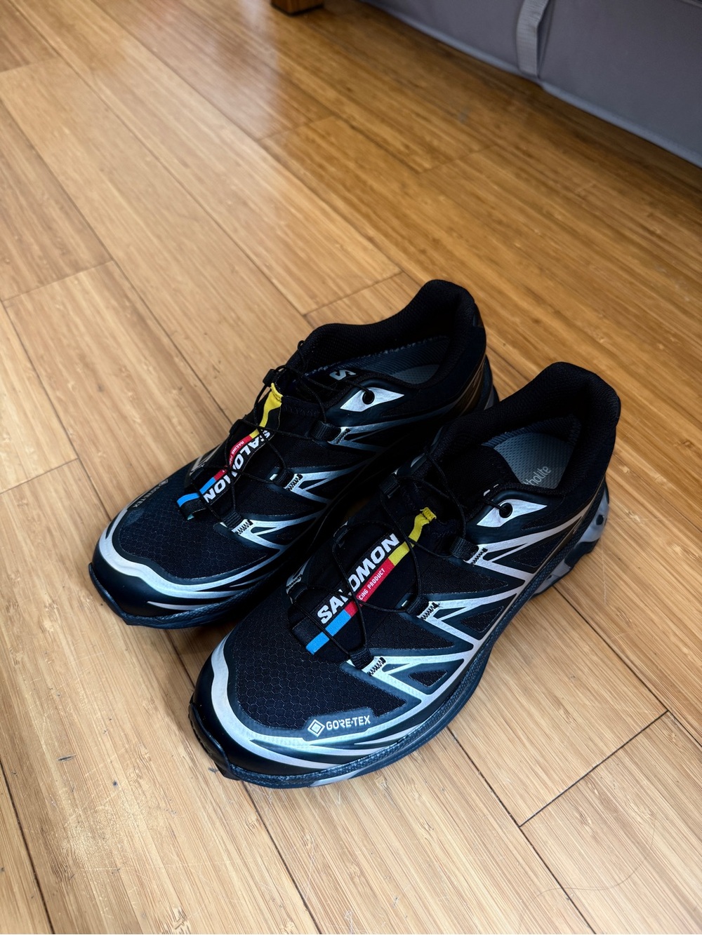 Salomon Women's Black Gore-Tex Trail Running Shoes - 6